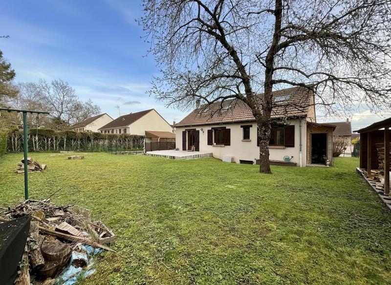 Maison - 101 m² - 5 pièces