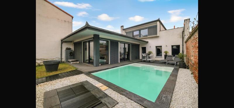 Maison - 213 m² - 6 pièces