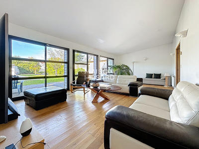 Maison - 199 m² - 9 pièces