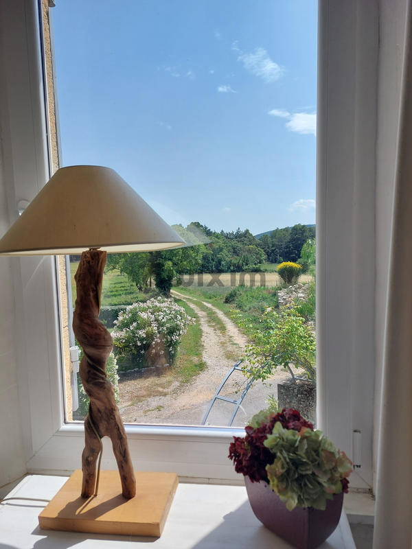 Propriété - 220 m² - 8 pièces