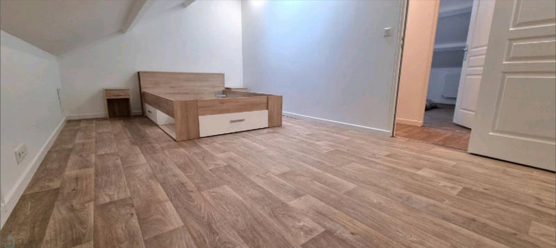 Maison - 213 m² - 9 pièces