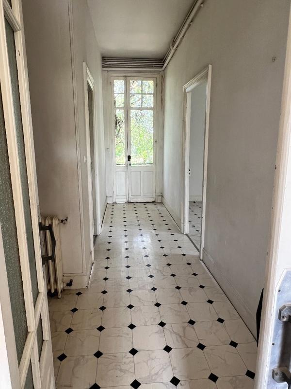 Maison - 200 m² - 10 pièces