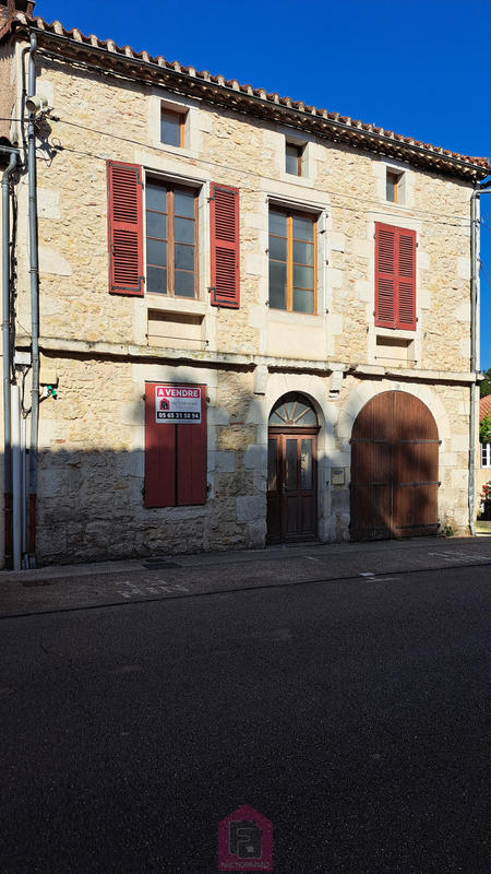 Maison - 187 m² - 9 pièces