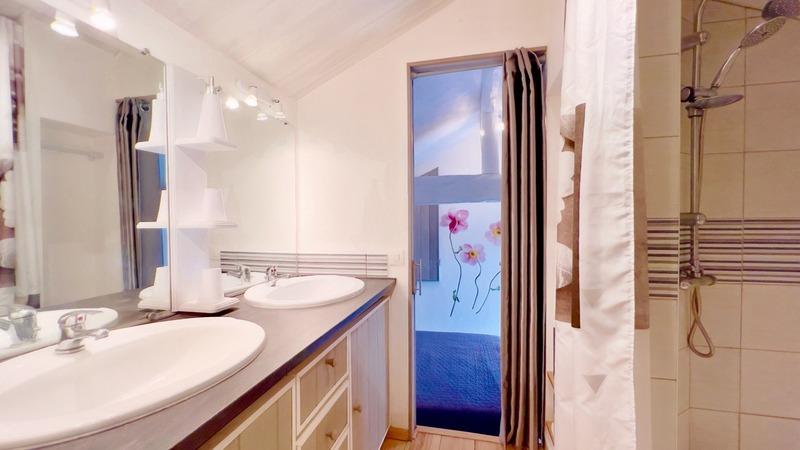 Maison - 170 m² - 5 pièces