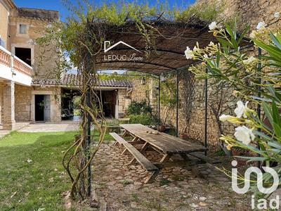 Maison - 294 m² - 10 pièces