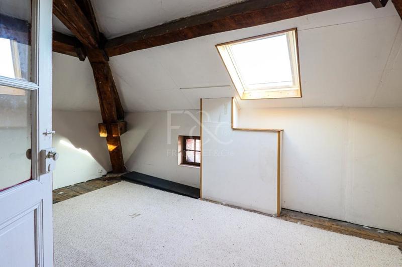 Propriété - 375 m² - 10 pièces