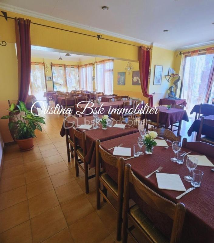 Local commercial - 270 m² - 7 pièces