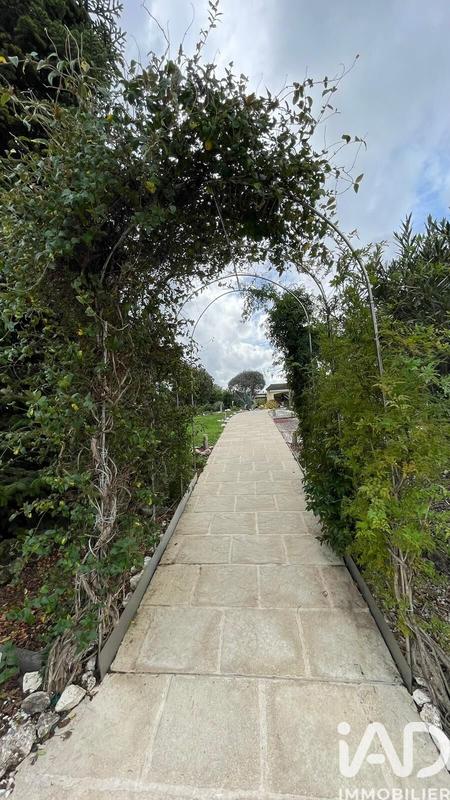 Maison - 161 m² - 9 pièces