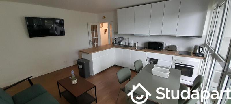 Chambre - 10 m² - 1 pièce