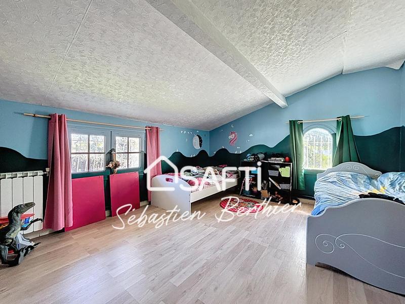 Maison - 180 m² - 6 pièces