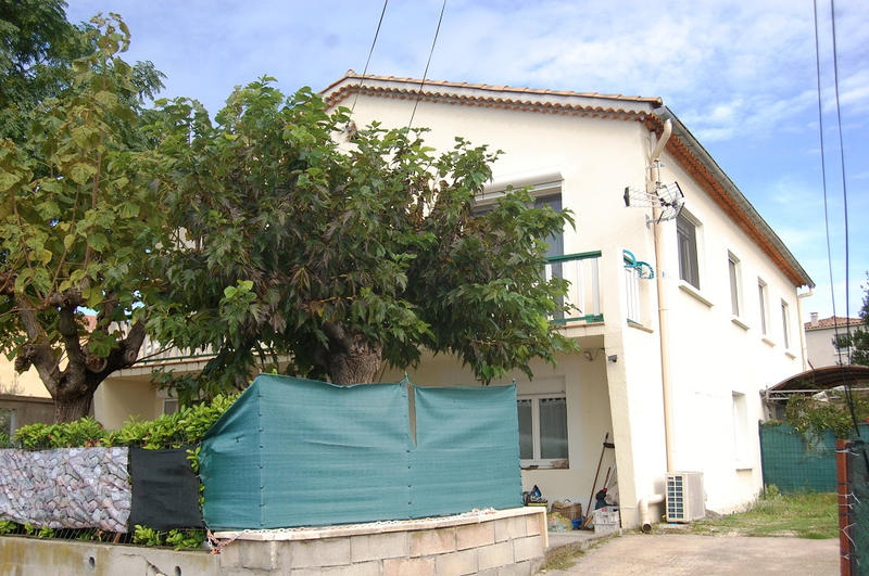 Maison - 240 m² - 10 pièces