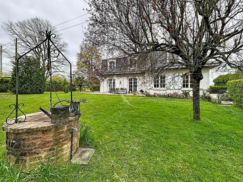 Maison - 202 m² - 8 pièces