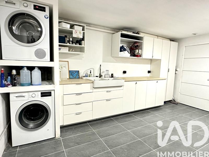 Maison - 181 m² - 8 pièces