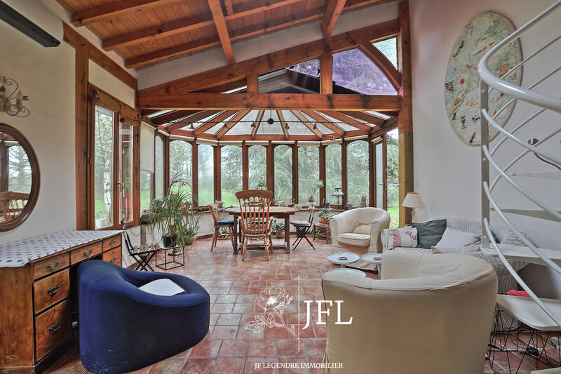 Propriété - 151 m² - 4 pièces