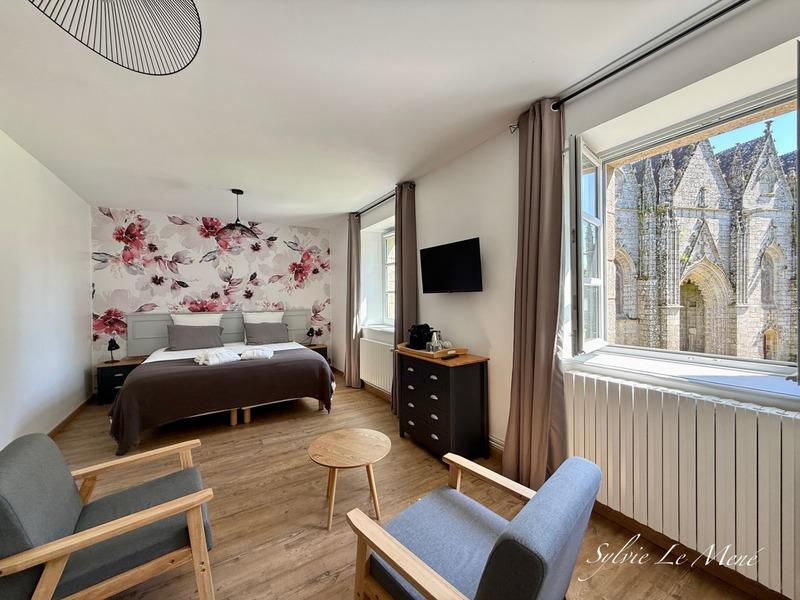 Maison - 459 m² - 14 pièces