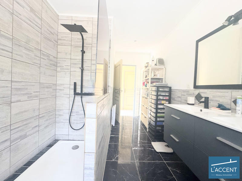 Maison - 143 m² - 4 pièces