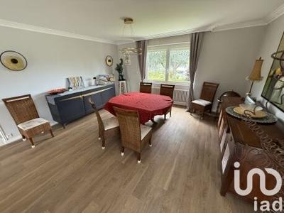 Maison - 214 m² - 7 pièces