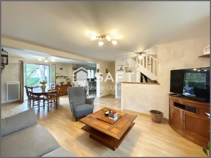 Maison - 90 m² - 4 pièces