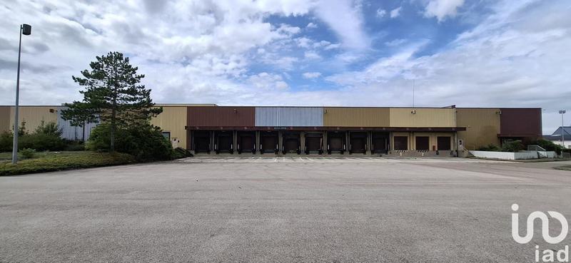 Local commercial - 8 434 m²