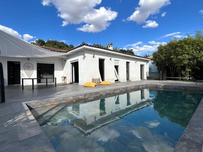 Maison - 195 m² - 5 pièces