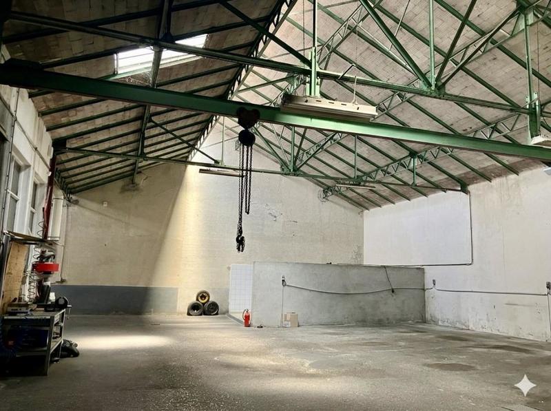 Local commercial - 402 m²