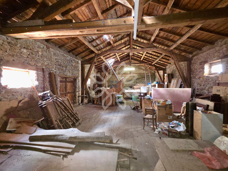 Propriété - 160 m² - 9 pièces