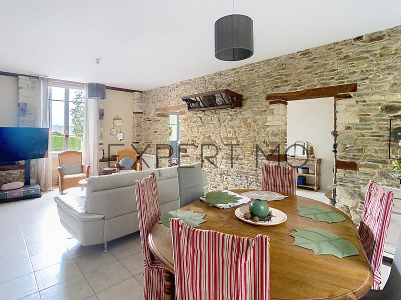 Maison - 159 m² - 7 pièces