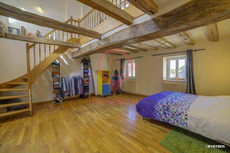 Maison ancienne - 230 m² - 6 pièces