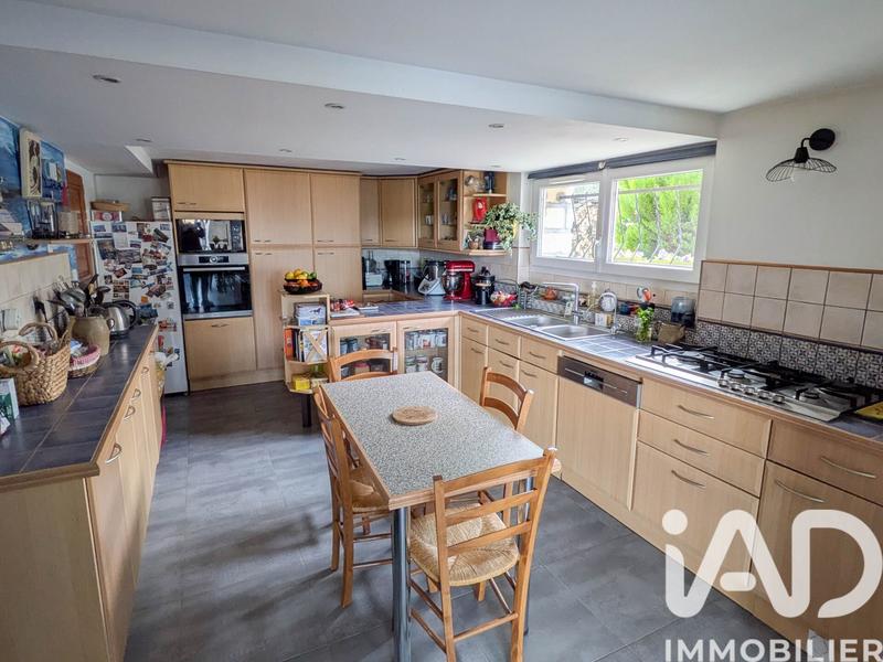 Maison - 197 m² - 8 pièces