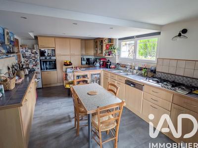 Maison - 197 m² - 8 pièces