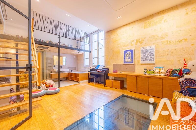 Appartement - 187 m² - 5 pièces