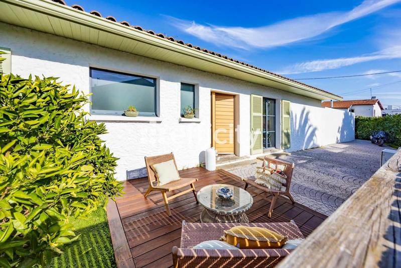 Pavillon - 120 m² - 6 pièces