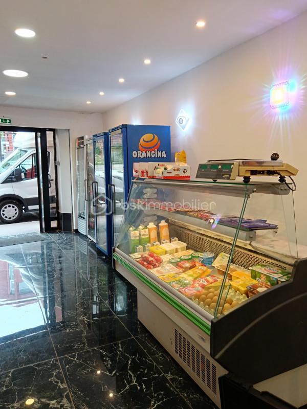 Immeuble - 211 m² - 6 pièces