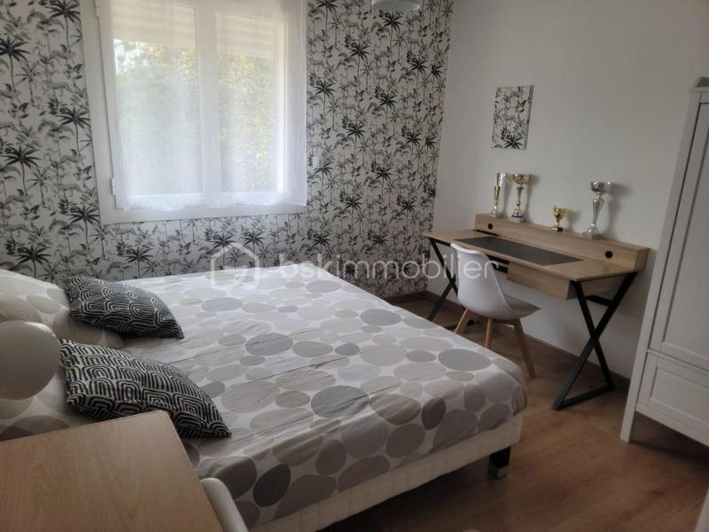 Maison traditionnelle - 155 m² - 6 pièces