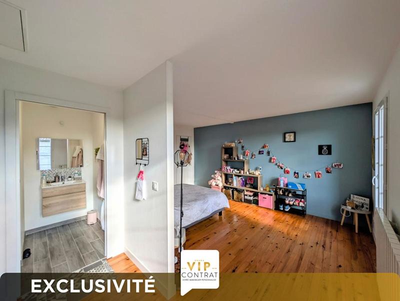 Maison - 264 m² - 9 pièces