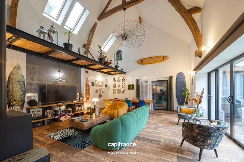 Loft - 171 m² - 6 pièces