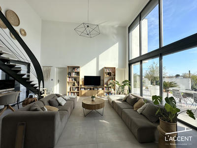 Villa - 223 m² - 7 pièces