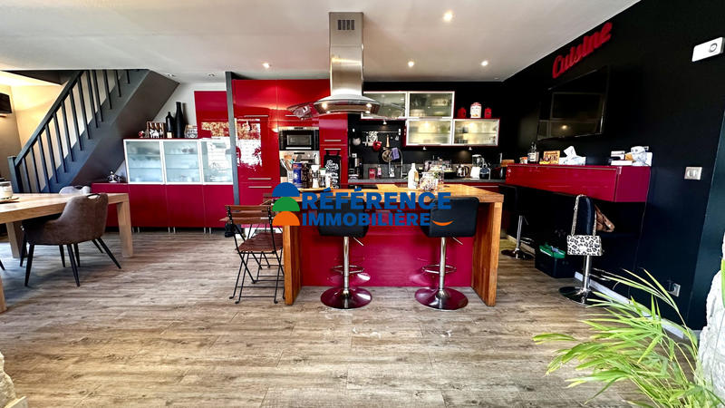 Maison - 193 m² - 5 pièces