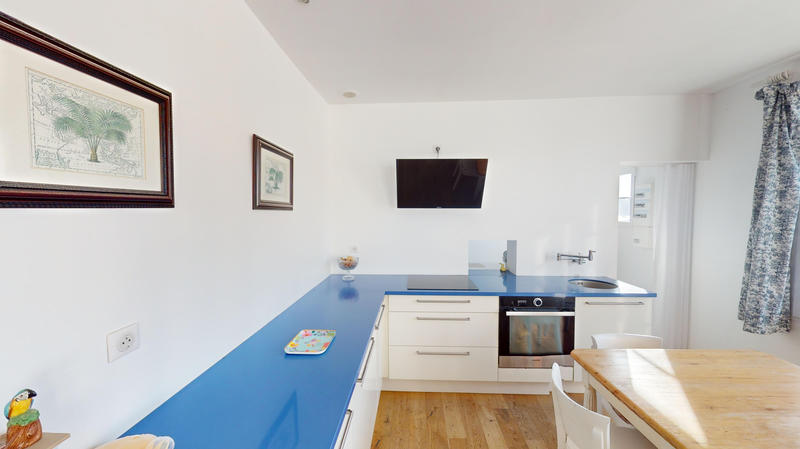 Maison - 240 m² - 11 pièces