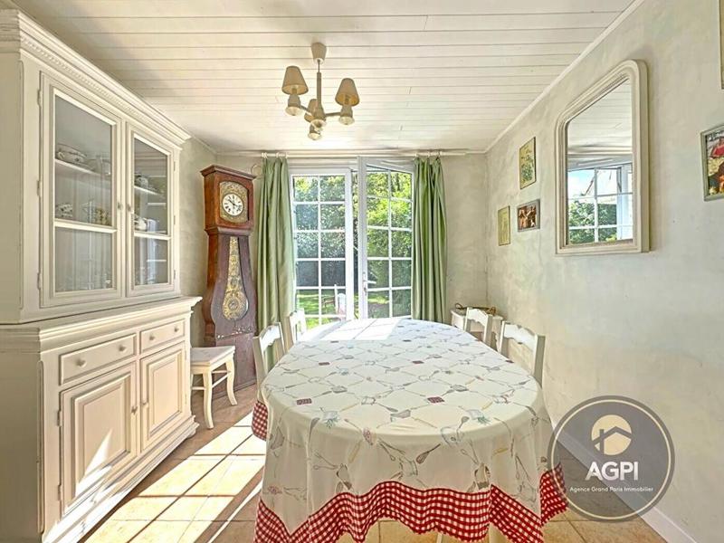 Maison - 148 m² - 8 pièces