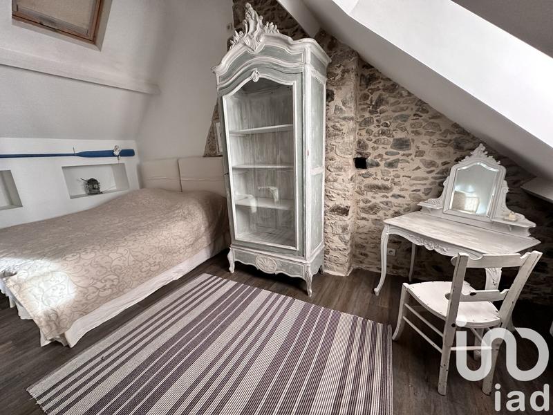 Maison - 277 m² - 8 pièces