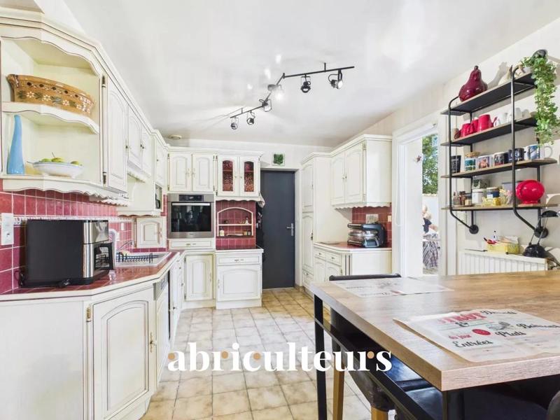 Maison - 110 m² - 7 pièces