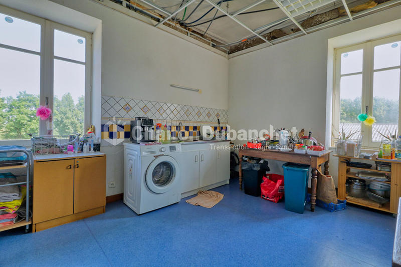 Maison - 500 m² - 12 pièces