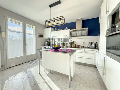 Maison - 162 m² - 6 pièces