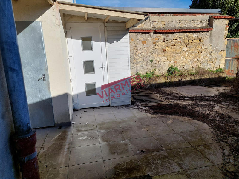 Local commercial - 84 m² - 5 pièces