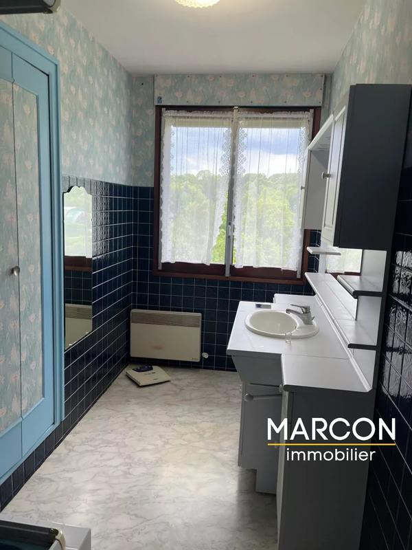 Maison - 225 m² - 7 pièces