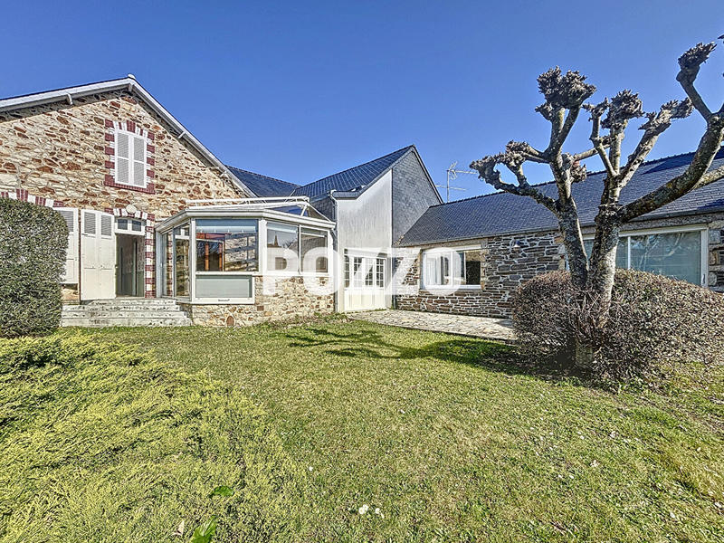 Maison - 189 m² - 9 pièces