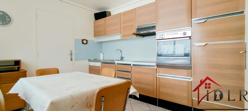 Maison - 93 m² - 5 pièces