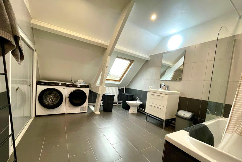 Appartement - 134 m² - 5 pièces