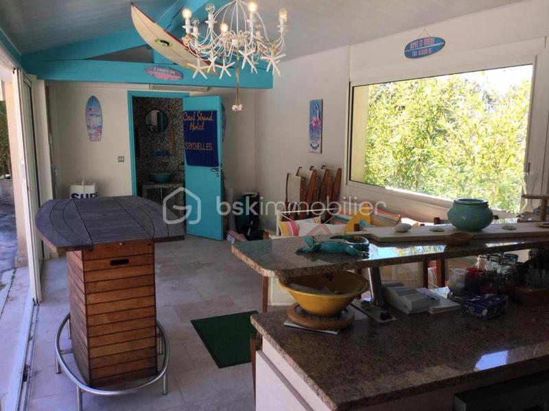 Propriété - 490 m² - 10 pièces